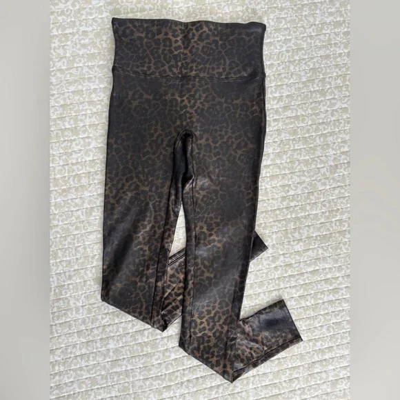 SPANX Luxe Faux Leather Leggings | Leopard Shine | Limited Edition | Size M - Picture 4 of 15